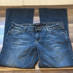 VINTAGE American Eagle low rise bootcut jeans